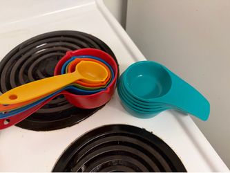 Measuring cups