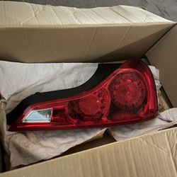 Infiniti Q60/G37 Right Tail Light