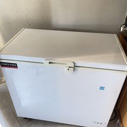 Freezer Like New Only Used A Couple Of Times Like New