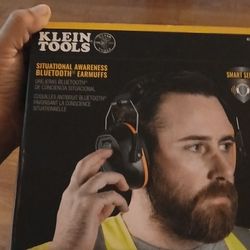 Headphones With Noise Reduction And 🎤 