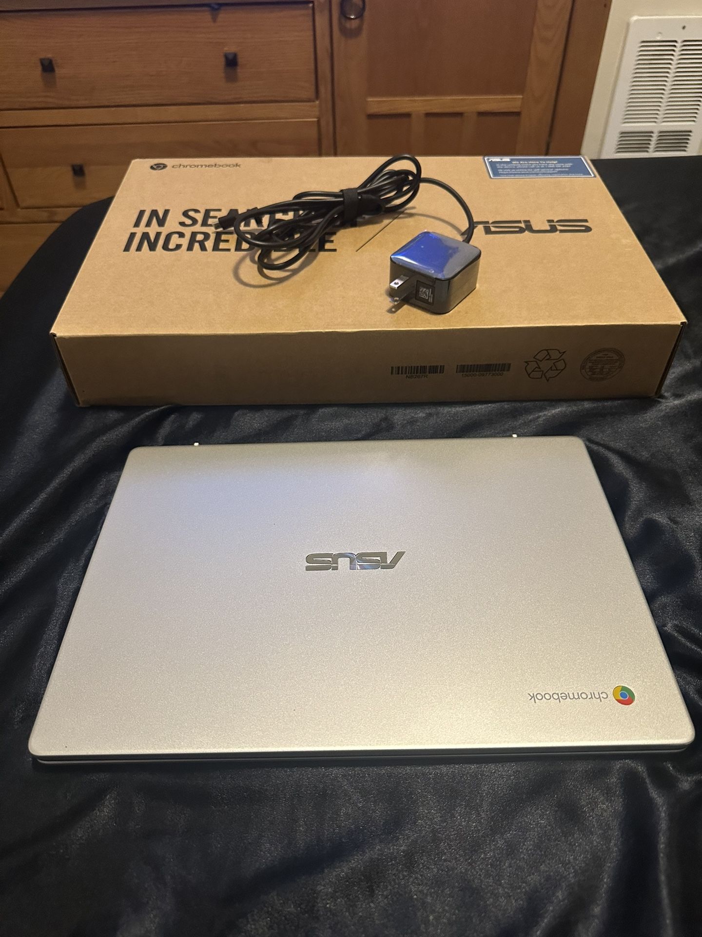 Asus Chromebook C424M