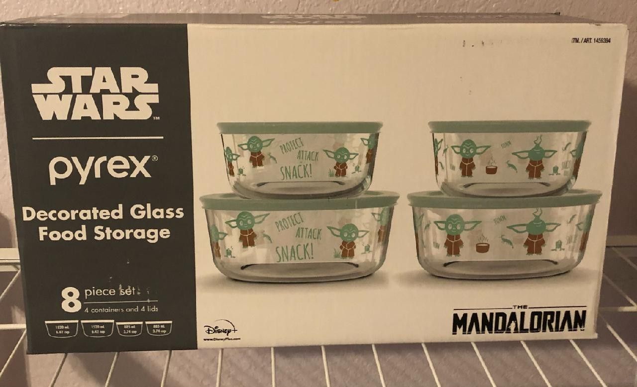 The child mandalorian Pyrex set