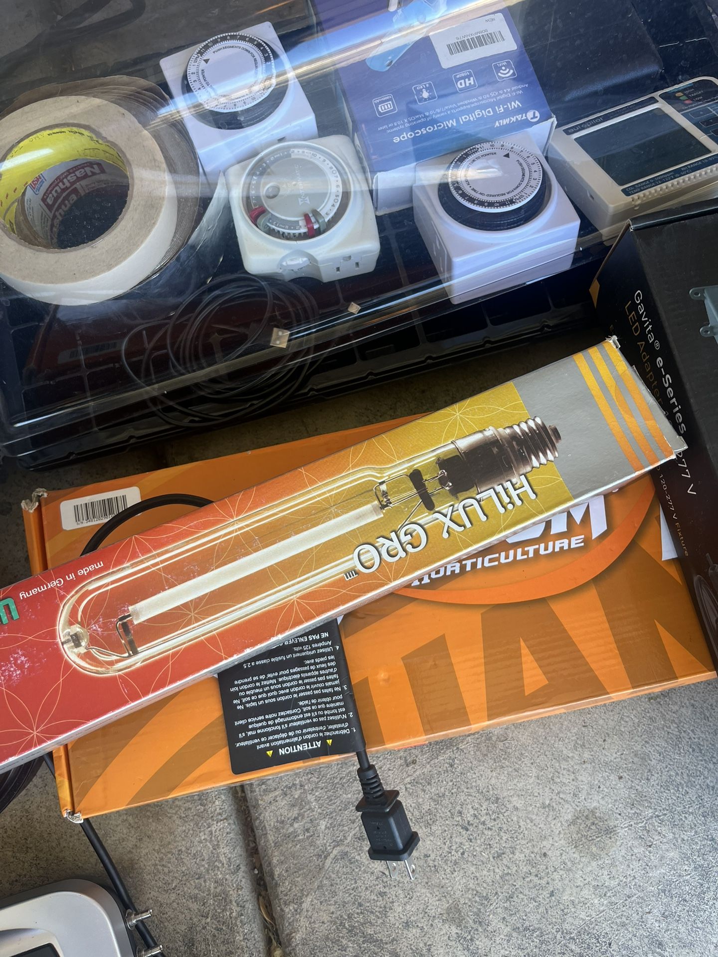 Brand New Grow Lights And Equipment