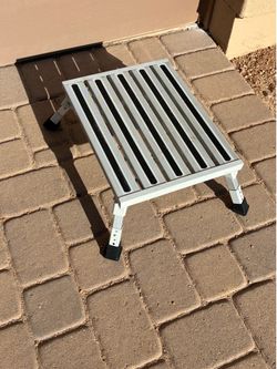 Heavy duty RV step