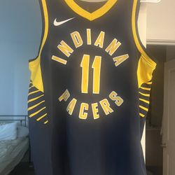 Signed Pacers Sabonis Jersey