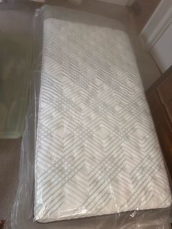 Twin mattress