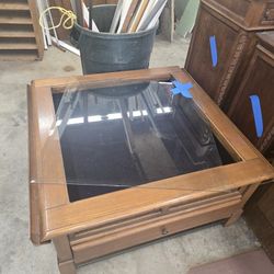 Coffee Table With 2 Drawers