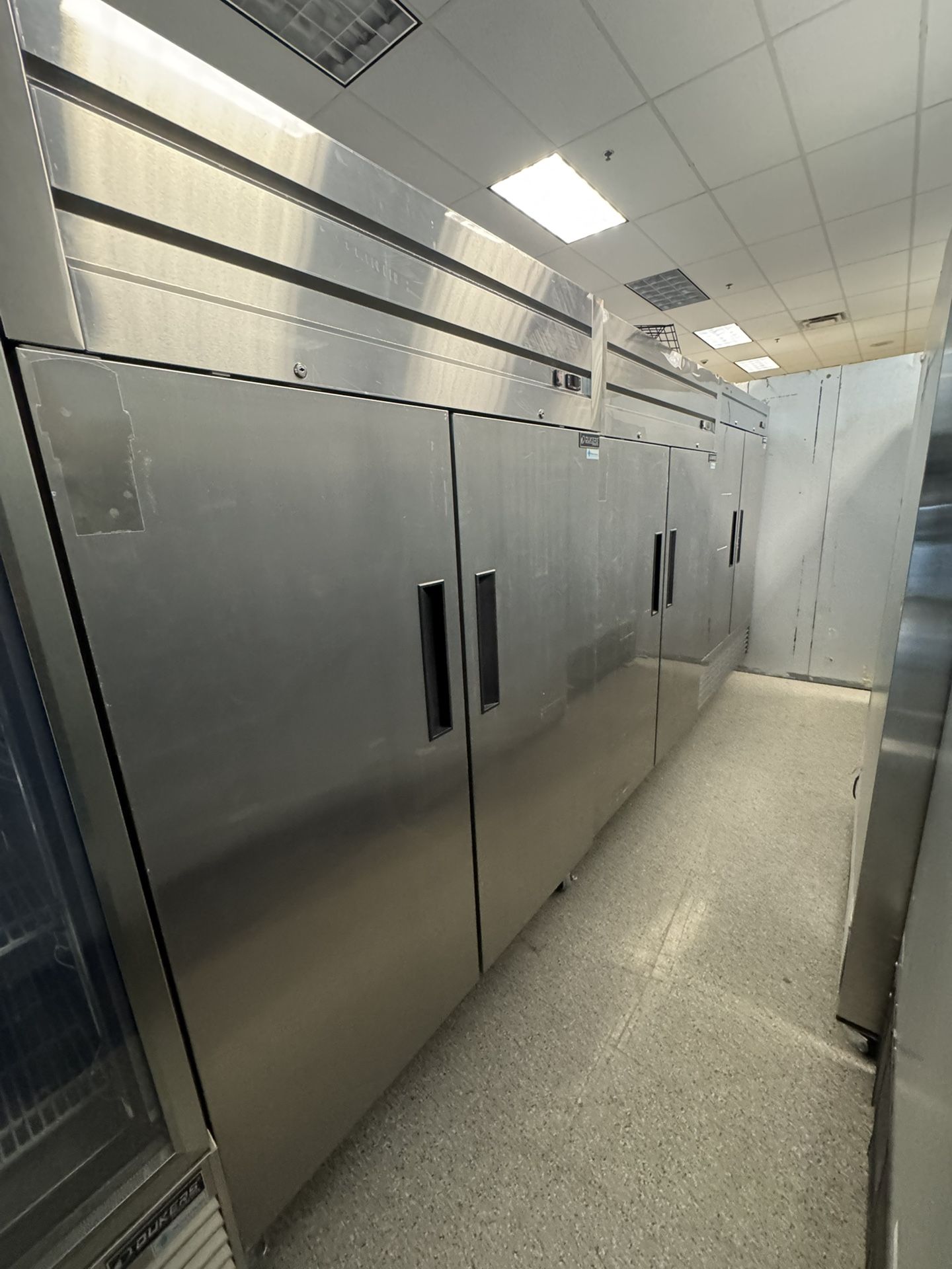 Reach In Cooler/Refrigerator