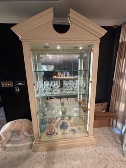 Elegant Cream Crackle-Finish China Hutch / Display Cabinet