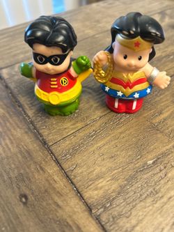 Fisher Price Little People DC Super Friends Wonder Woman and Robin replacement Figures    - Some scratches