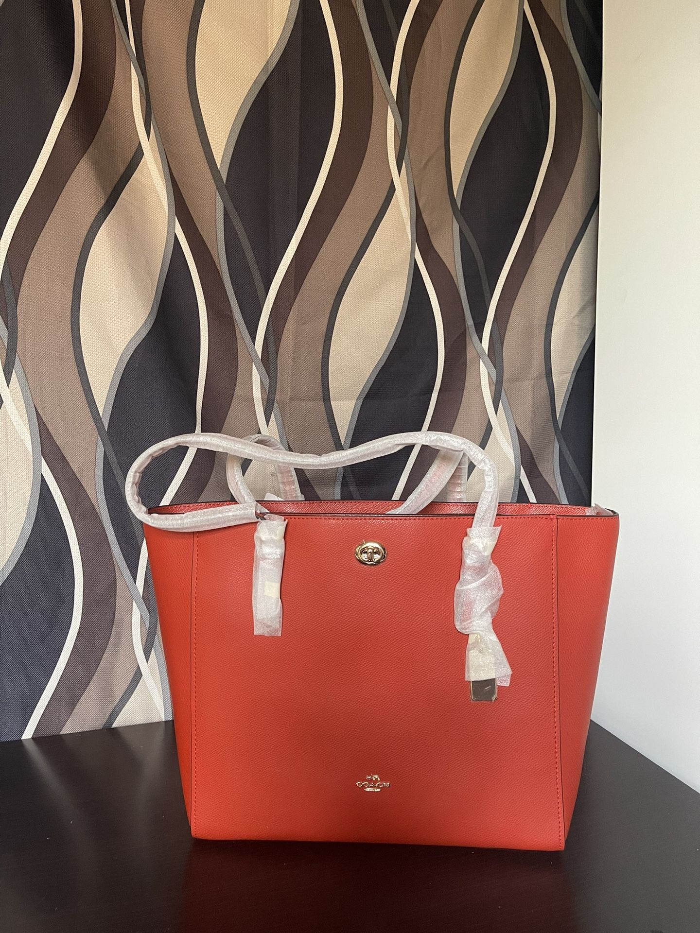 Coach Tote/ Carmine Color /Coach Retail store