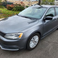 2012 VOLKSWAGEN JETTA 2.0L APPLEPLAY BACKUP CAM CLEAN TITLE 35MPG