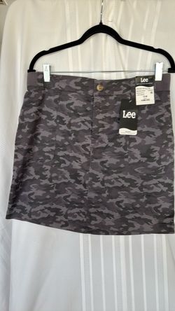 New mid rise  skort