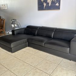 Sectional Couch $250 Pick up ASAP!