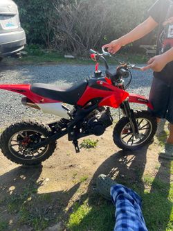 Motorcycle color red motor 25 good condition