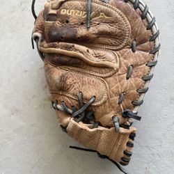 34 Inches Catcher Glove 