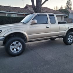 Toyota Tacoma 