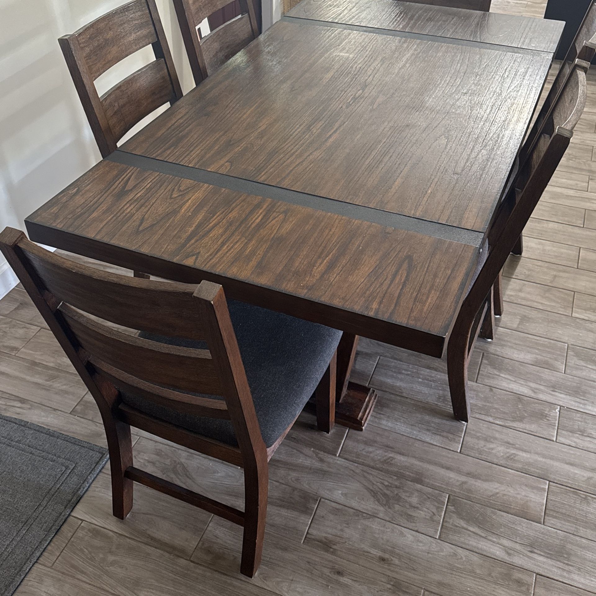 Not Free (No Es Gratis) Dining Table 6 Chairs