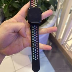 Apple Watch SE (2nd Gen) [GPS + Cellular 44mm] Smartwatch with Midnight Aluminum Case and Midnight Sport Band - M/L.