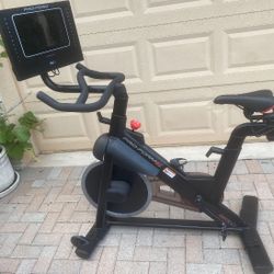 Heavy Exercise Bike (Screen Just Stopped Working)