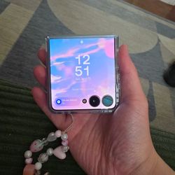 Samsung Z Flip 7 Mint