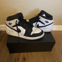 Air Jordan 1 Mid Diamond Shorts MENS Nike Size 7
