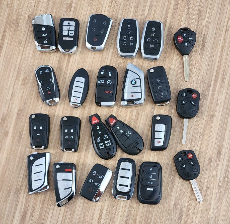 Keys & Key fobs  & LockOuts, Llaves De Carro Y Aperturas 