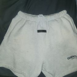 Essentials Shorts White