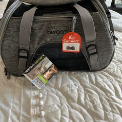 NWT Bergan Pet Comfort Carrier Small/petit