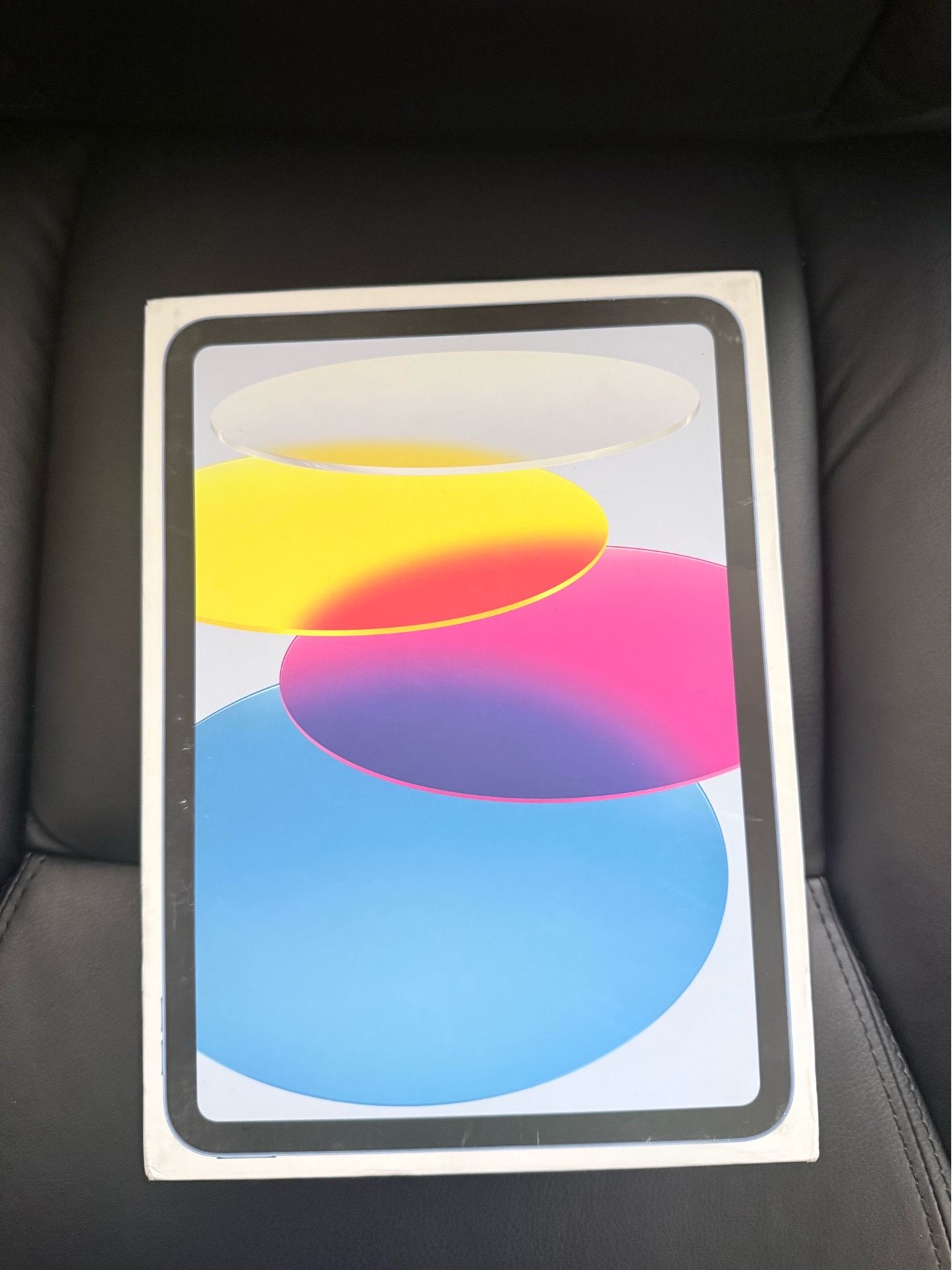 Apple iPad 6th Generation 32GB Wi-Fi + Cellular (Silver) – 9.7” Retina Display