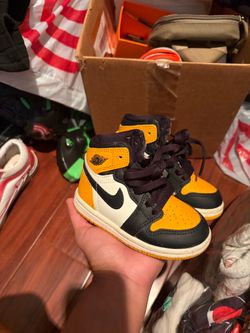 Air Jordan 1 Retro High Toddler Sneakers