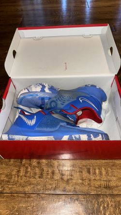 Kyrie low 3 basketball sneakers