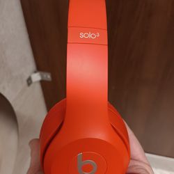 Beats Solo3 Wireless Headphones "LikeNew"