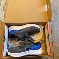 $40 New Nike Boys Shoes Size 9c Star Runner 3 