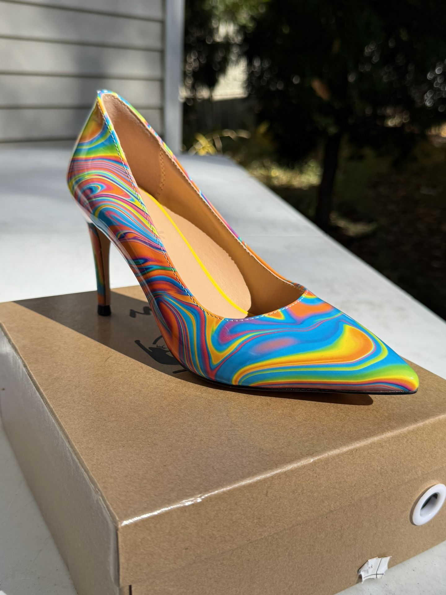 🎨 Multi-coloured high heels size 5