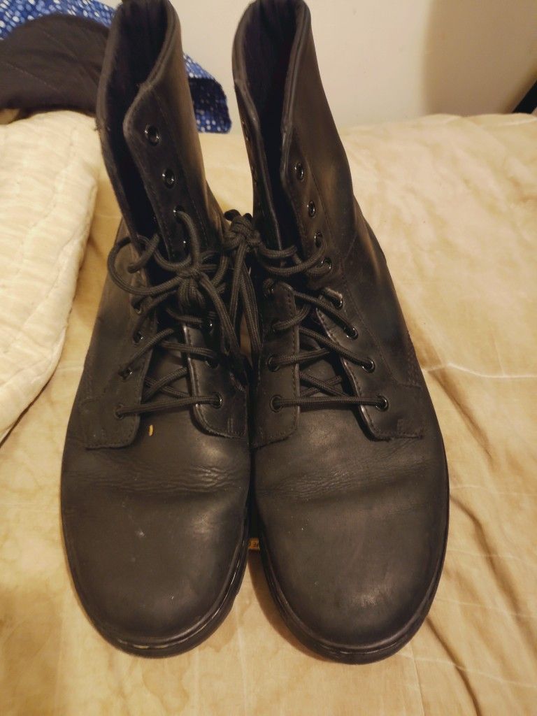 New $109.00 Size 12 All Leather Doc Martens