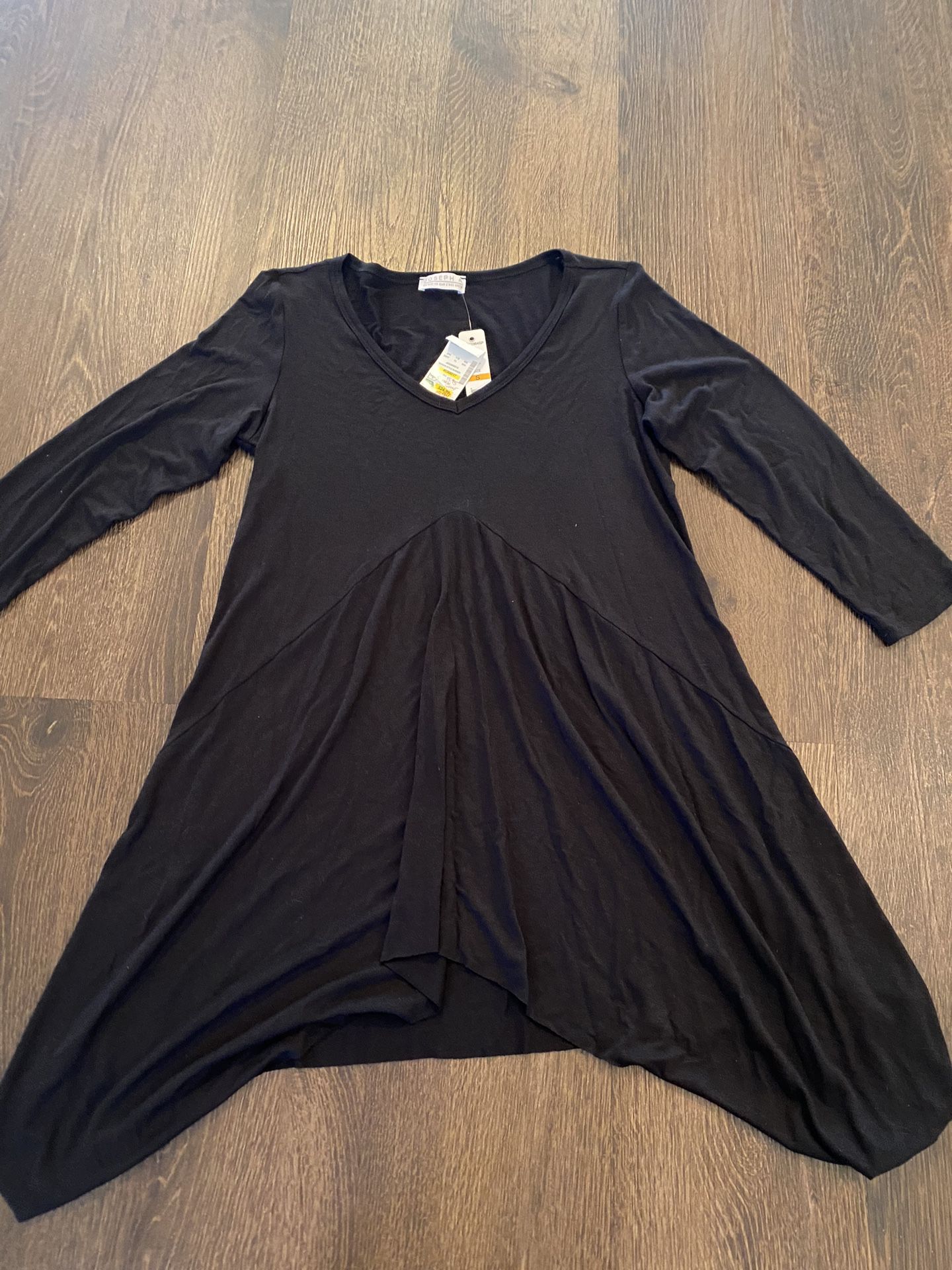 NEW Womans Black Tunic Shirt Size Small By Joseph A #14