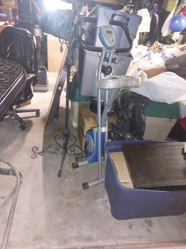 Foldable Exercise Bicycle  Seat Needs A Cover 