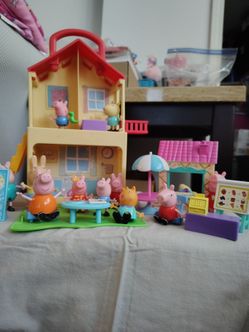 Peppa Pig Playset with Figures