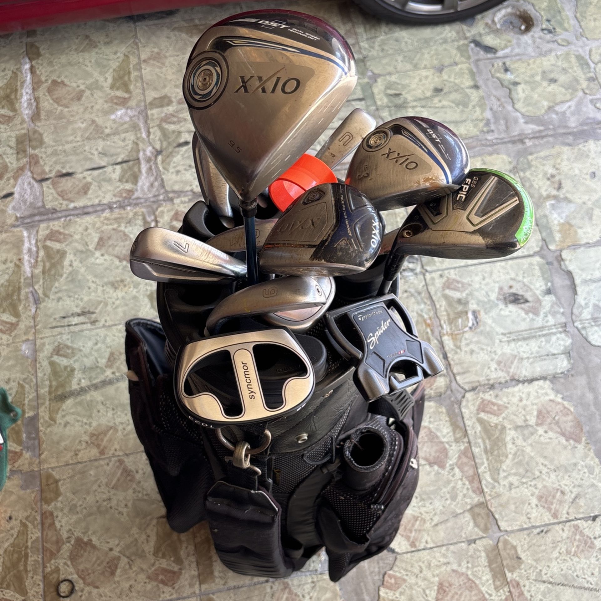 Full Set Of Golf Clubs And Bag 