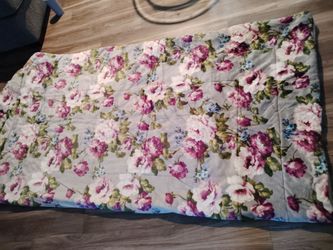 Floral Quilted Blanket Throw