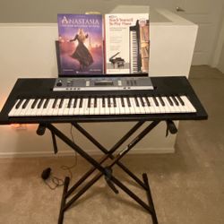 Piano  yamaha  Keyboard  YPT240- 61 keys - Stand Included 