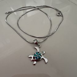 Silver Turtle Pendant Necklace