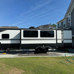 2022 Keystone Hideout 29DFSWE