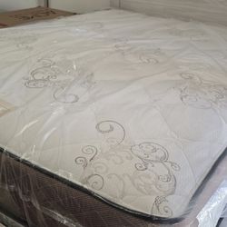 8" Queen Mattress / Brown