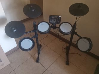 Fesley Electric  Drum Set...paid 700...may Lost...will Take 350 Cash