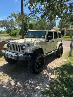 2011 Jeep limited Sahara