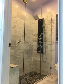 Glass shower Doors