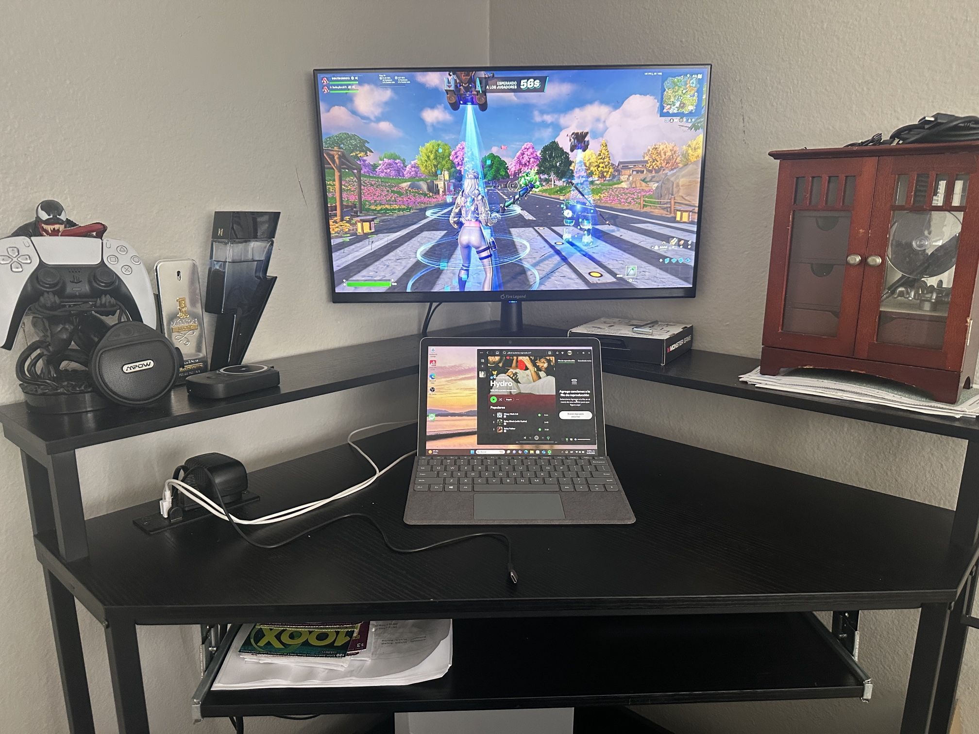 Ps5, 2 Controls, Gamer Chair , Screen Screen Control Hanging