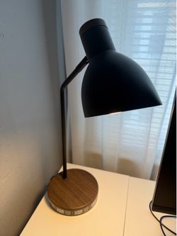 Modern Desk Lamp with USB Port - Wood Base / Black Shade